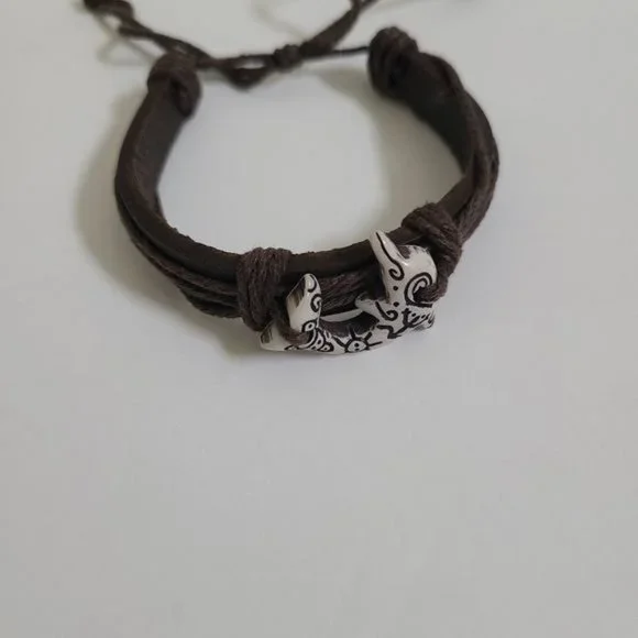 Dolphin with Indian Symbols Engraved faux leather Bracelet unisex - Picture 2 of 5